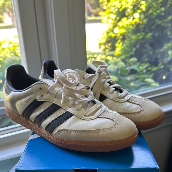 Adidas Samba OG Cream and Black Sneakers - Picture 2 of 8